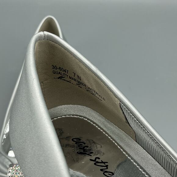 NEW Easy Street Women’s Eloise Pumps Silver Size 7N - Picture 5 of 10